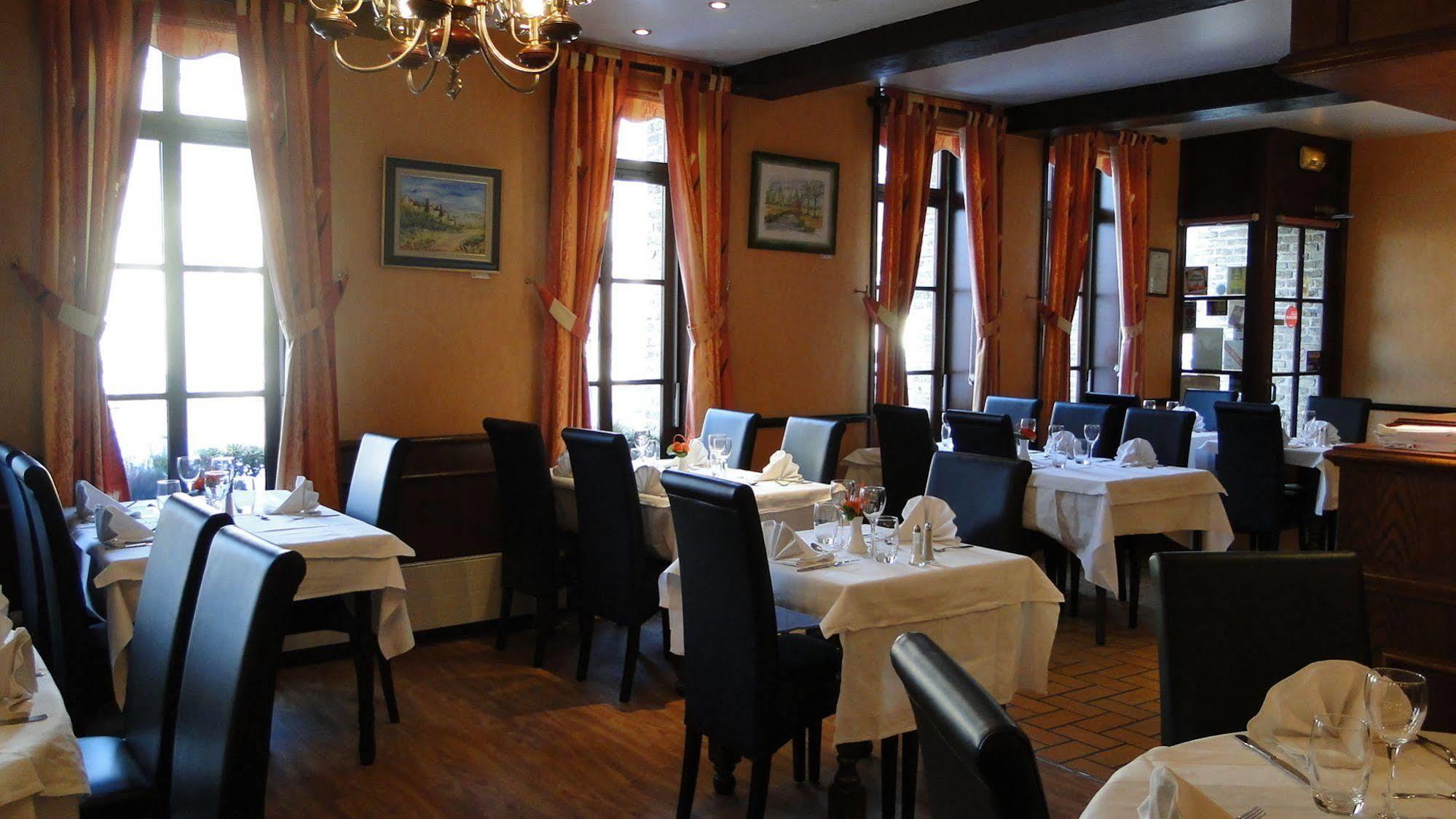 Le Saint Sebastien Hotell Blendecques Eksteriør bilde